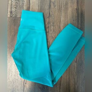 Lululemon Wunder Train Crop 23” in Maldives Green